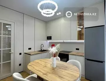 2-комнатная квартира, этаж 12 из 12, 58 м²