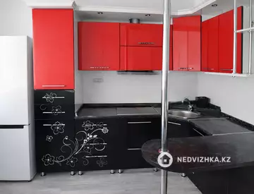 2-комнатная квартира, этаж 10 из 14, 50 м², на длительный срок