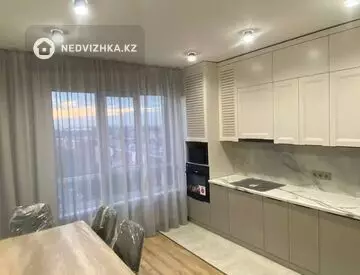 3-комнатная квартира, этаж 9 из 9, 80 м², На длительный срок