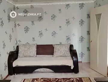 1-комнатная квартира, этаж 4 из 5, 36 м², на длительный срок