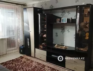 1-комнатная квартира, этаж 4 из 5, 36 м², на длительный срок