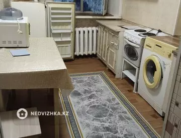 Подселение, 2 комн., 49 м²