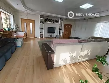 3-комнатный дом, 10 соток, 165 м²