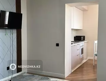 2-комнатная квартира, этаж 8 из 9, 50 м², на длительный срок