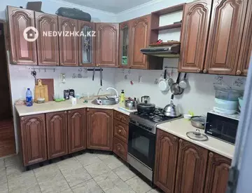 4-комнатная квартира, этаж 1 из 5, 92 м²