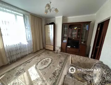 1-комнатная квартира, этаж 4 из 10, 35 м²