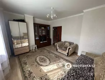 1-комнатная квартира, этаж 4 из 10, 35 м²