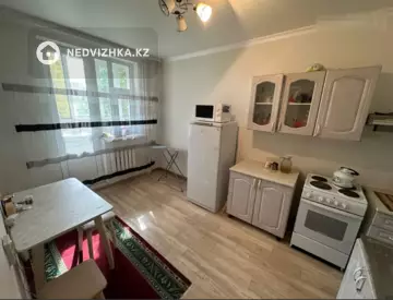 1-комнатная квартира, этаж 4 из 10, 35 м²