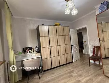 3-комнатная квартира, этаж 4 из 5, 80 м²