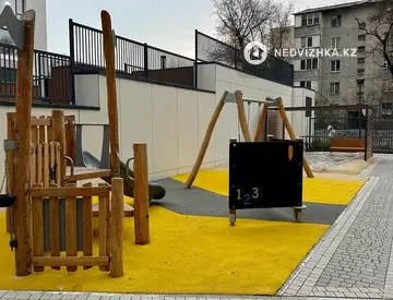 4-комнатная квартира, этаж 2 из 9, 138 м²