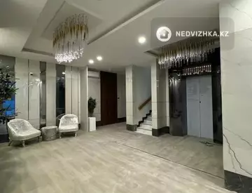 4-комнатная квартира, этаж 2 из 9, 138 м²