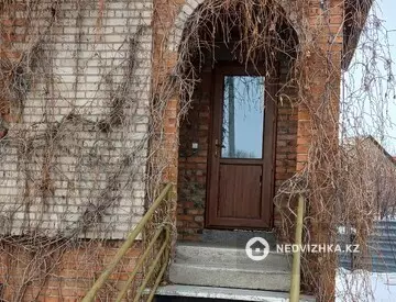 4-комнатный дом, 9 соток, 210 м²