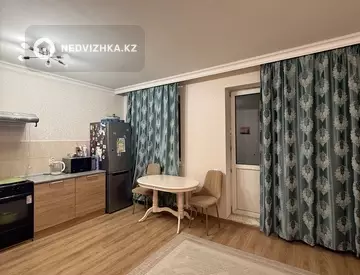 1-комнатная квартира, этаж 2 из 12, 38 м²