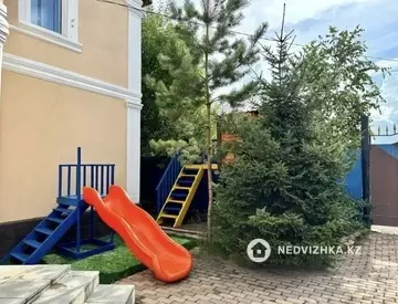 5-комнатный дом, 12 соток, 270 м²