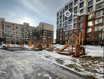 3-комнатная квартира, этаж 9 из 9, 90 м²