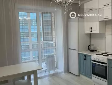 1-комнатная квартира, этаж 3 из 12, 38 м²