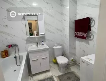 1-комнатная квартира, этаж 3 из 12, 38 м²