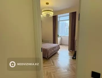 5-комнатная квартира, этаж 4 из 9, 120 м²