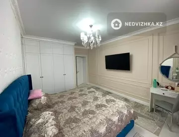 4-комнатная квартира, этаж 8 из 8, 120 м²