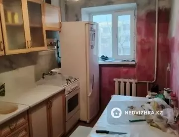 2-комнатная квартира, этаж 4 из 6, 48 м²