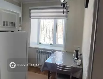 1-комнатная квартира, этаж 2 из 5, 30 м²