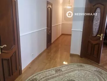 2-комнатная квартира, этаж 3 из 9, 102 м²