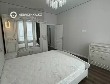 1-комнатная квартира, этаж 12 из 12, 45 м²