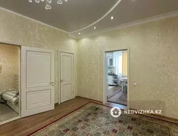 4-комнатная квартира, этаж 3 из 12, 172 м²