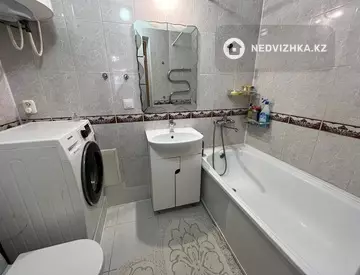2-комнатная квартира, этаж 3 из 5, 37 м²