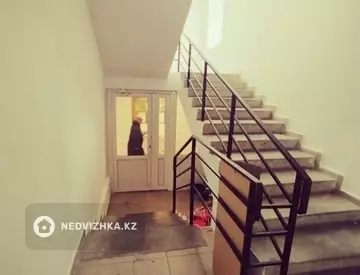 2-комнатная квартира, этаж 4 из 9, 61 м²