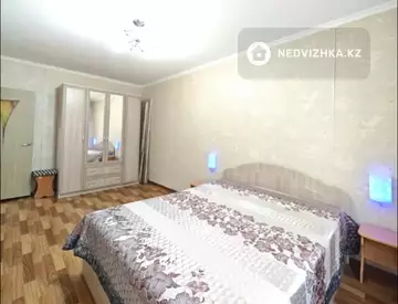3-комнатная квартира, этаж 3 из 5, 62 м², на длительный срок