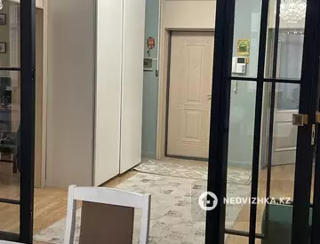 5-комнатная квартира, этаж 10 из 10, 200 м²