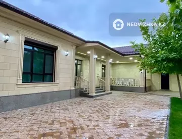 5-комнатный дом, 10 соток, 260 м²