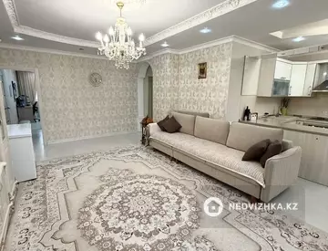 4-комнатная квартира, этаж 3 из 14, 100 м²