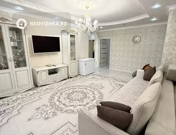 4-комнатная квартира, этаж 3 из 14, 100 м²
