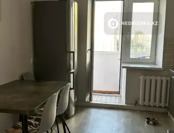 2-комнатная квартира, этаж 4 из 13, 63 м²