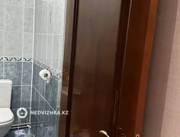 2-комнатная квартира, этаж 4 из 13, 63 м²