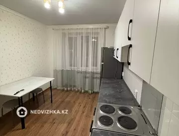 1-комнатная квартира, этаж 2 из 9, 42 м²