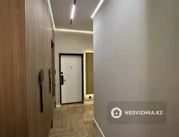 4-комнатная квартира, этаж 13 из 15, 90 м²