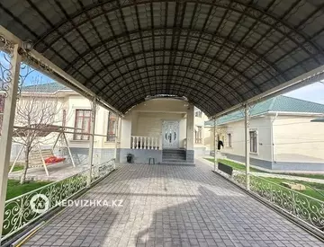 7-комнатный дом, 10 соток, 310 м²