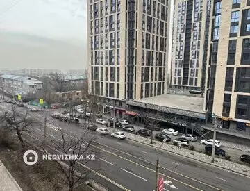 2-комнатная квартира, этаж 7 из 10, 84 м²