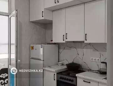 1-комнатная квартира, этаж 9 из 9, 40 м²