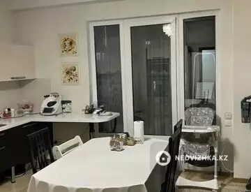 3-комнатная квартира, этаж 7 из 9, 135 м²