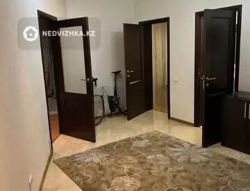 3-комнатная квартира, этаж 7 из 9, 135 м²