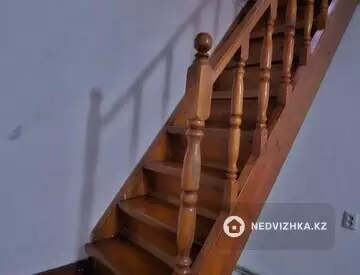 5-комнатный дом, 12 соток, 300 м²