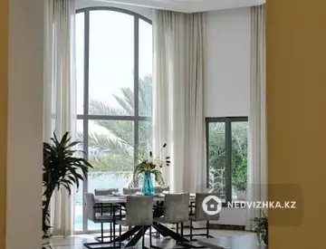 7-комнатный дом, 464 соток, 464 м², на длительный срок