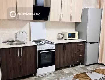 1-комнатная квартира, этаж 2 из 9, 45 м², посуточно