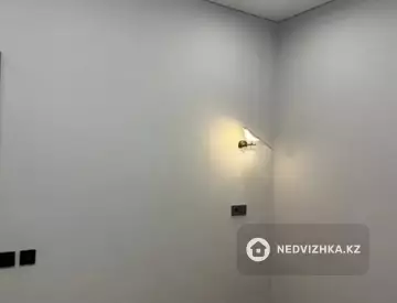 3-комнатная квартира, этаж 4 из 9, 74 м²