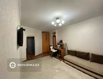 1-комнатная квартира, этаж 12 из 14, 40 м²