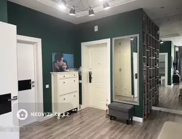 3-комнатная квартира, этаж 3 из 9, 100 м²